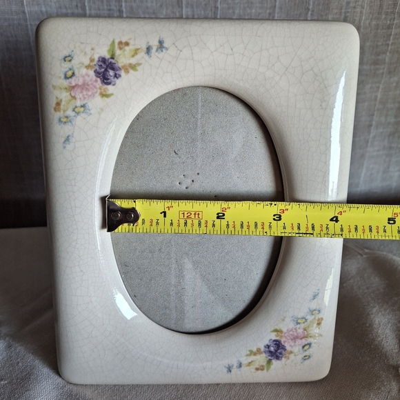 VTG Porcelain Crackle Glazed Cottage Core Oval Photo Frame - Picture 8 of 9